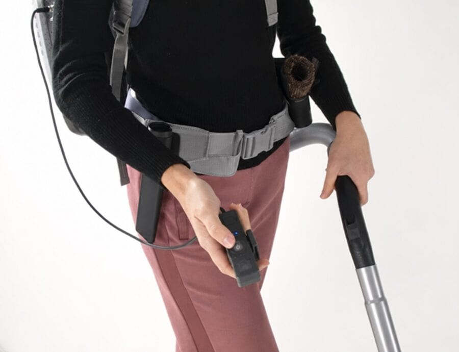 SP2 BACK PACK belt remote and adjustable harness in use